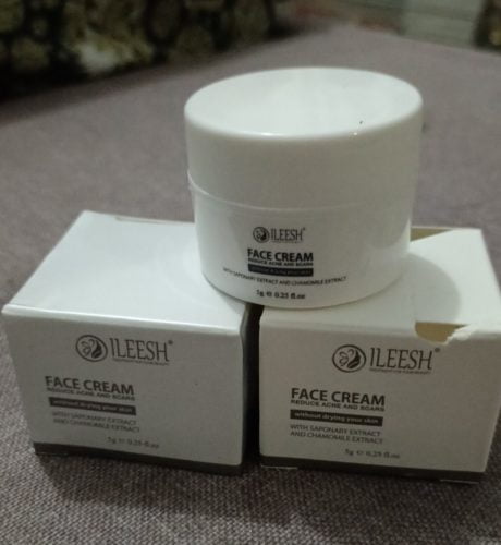 ILEESH Spot Cream (Reduce Acne And Scars) - 7ml photo review